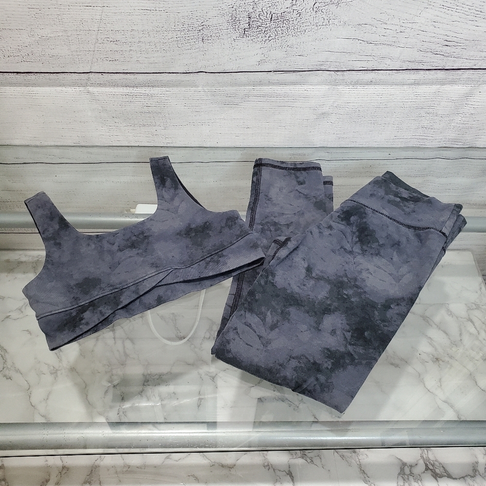 Gray Tie-Dye Sports Bra and Leggings Set